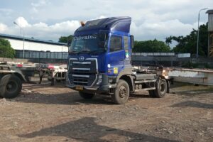 Inside Story: Pembuatan Wind Deflector (Topi Truk) Fiberglass untuk Armada Truk Besar di Jakarta