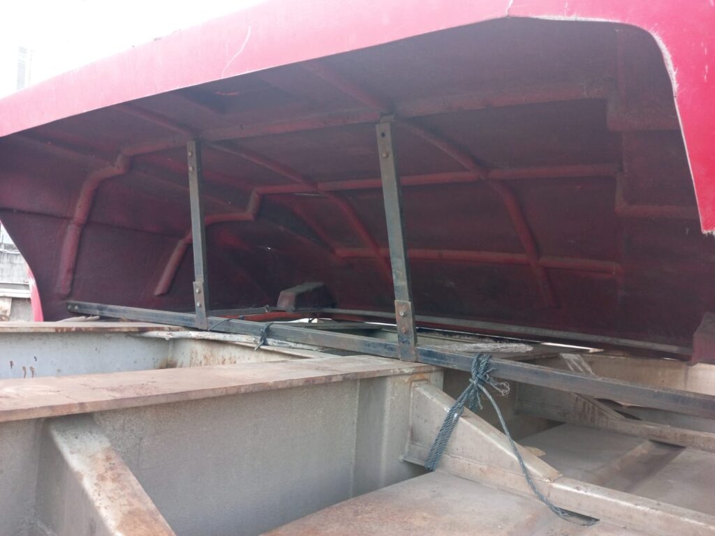 support belakang wind deflector