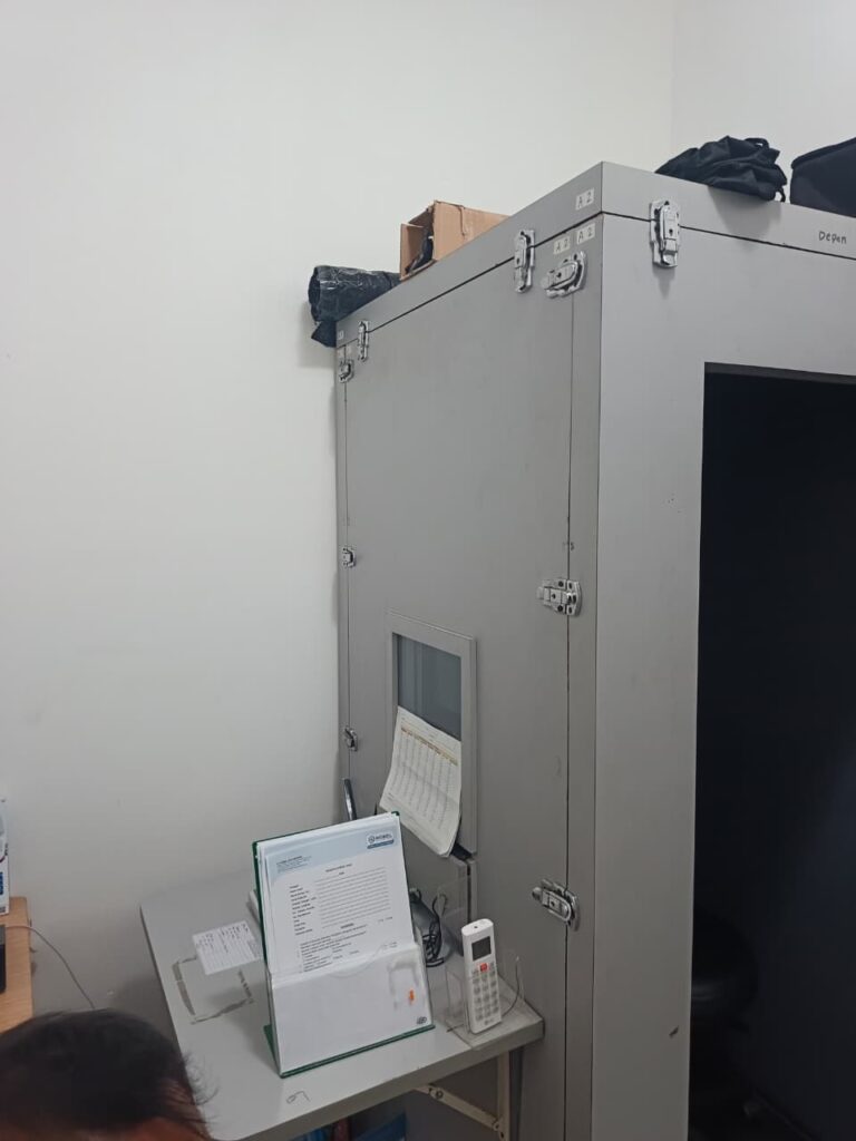 chamber audiometri side